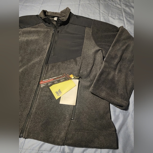 All in Motion - Picture 6 of 15